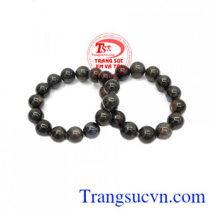 Ngoài ra, ý nghĩa của đá saphie trong phong thủy còn là biểu tượng của tình yêu, hôn nhân bền vững, sự giàu có và lòng chung thủy,Chuỗi tay Sapphire 13 ly