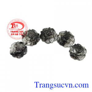 Sản phẩm mang lại vẻ đẹp quyến rũ và bí ẩn cho người phụ nữ. Hoa hồng thạch anh tóc đen đẹp.