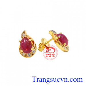 Hoa tai Ruby vàng 14k quý phái có giấy kiểm định đá quý uy tín.