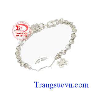 Sản phẩm thích hợp làm quà tặng cho người thân hoặc bạn bè,Lắc tay bạc cho bé khắc tên