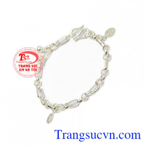 Sản phẩm thích hợp làm quà tặng cho người thân hoặc bạn bè,Lắc tay bạc cho bé xinh xắn