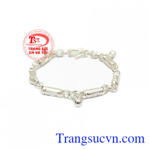 Lắc tay bạc trẻ em khỏe khoắn là sản phẩm đẹp, kiểu dáng thiết kế thời trang, khỏe khoắn,Lắc tay bạc trẻ em khỏe khoắn