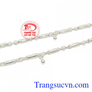 Lắc tay bạc trẻ em khỏe khoắn