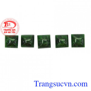 Mặt dây jadeite sang trọng