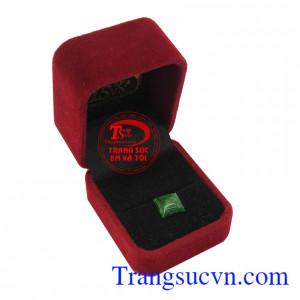 Mặt ngọc phỉ thúy