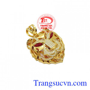 Với thiết kế mặt hổ là biểu tượng cho sự thông minh, nhanh trí và mạnh mẽ,Mặt dây nam hổ cá tính