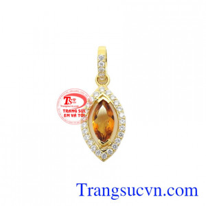 Mặt dây nữ thạch anh vàng là sản phẩm được chế tác từ đá thạch anh vàng thiên nhiên (Natural Citrine) đẹp.