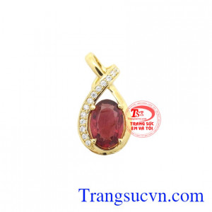 Mặt dây nữ vàng Spinel được chế tác từ đá Spinel thiên nhiên, màu sắc đẹp, thiết kế tinh xảo.
