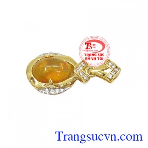 Mặt dây Opal Sang Trọng là sản phẩm opal thiên nhiên, có giấy kiểm định