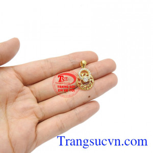 Sản phẩm bảo hành uy tín, giao hàng toàn quốc. Mặt dây xinh đẹp 18k.
