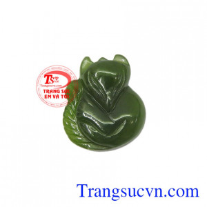 Mặt hồ ly Nephrite chất lượng được chạm khắc tinh tế, chất lượng.