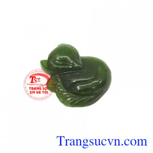 Mặt hồ ly Nephrite đẹp biểu tượng cho sự khôn khéo, sắc đẹp và quyền lực.