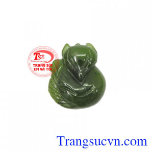 Mặt hồ ly Nephrite may mắn thiên nhiên tinh xảo, sắc nét.