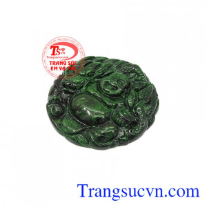 Phật Di Lặc là biểu tượng tuyệt đối của hạnh phúc trong phong thủy, biểu tượng của sự hài hòa, niềm vui vô tư lự,Mặt Jadeite di lặc an lành