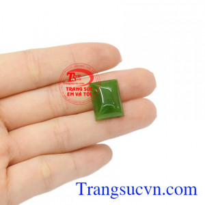 Mặt Nephrite đại lợi có giấy kiểm định đá quý.