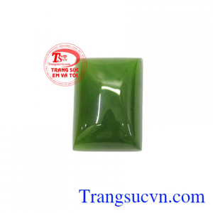 Mặt Nephrite lộc phát là sản phẩm được chế tác từ ngọc Nephrite thiên nhiên, đem may mắn.