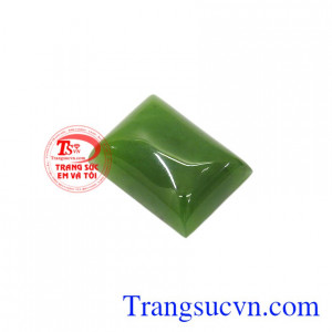 Mặt Nephrite lộc phát được chế tác tinh xảo, mang lại lịch thiệp cho người sử dụng.