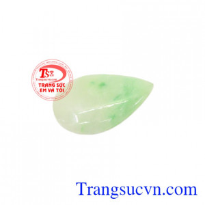 Mặt ngọc cẩm thạch bình an đẹp được thiết kế tinh tế từ ngọc cẩm thạch thiên nhiên.