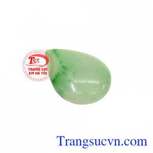 Mặt ngọc cẩm thạch hưng thịnh thiết kế trang nhã có thể làm mặt dây bọc vàng.