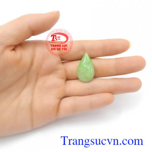 Ngoài ra ngọc cẩm thạch chứa nguồn năng lượng dồi dào có khả năng giải trừ tà khí, những vấn đề không may trong cuộc sống cho người đeo Mặt ngọc Jadeite lộc tài