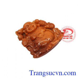 Ngọc cẩm thạch huyết là một trong những loại đá quý thuộc hạng thượng đẳng. Mặt phật Di Lặc ngọc cẩm thạch huyết