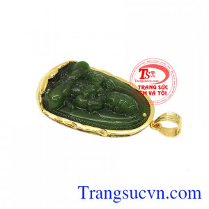 Sự kết hợp giúp mặt dây được bền đẹp hơn. Mặt phật nepherite tuổi mùi-tuổi thân