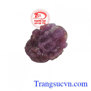 Đá Ruby hồng là một trong những loại đá quý hoàn hảo nhất, chúng thể hiện quyền lực, sự tự do, may mắn và vui vẻ