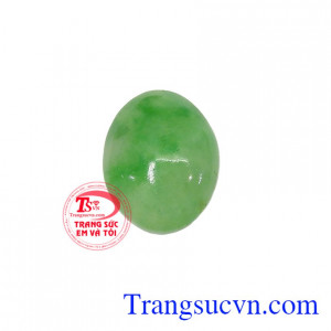 Ngọc cẩm thạch Jadeite đẹp là sản phẩm ngọc tự nhiên, có giấy kiểm định chất lượng, có thể bọc vàng làm mặt dây chuyền vàng