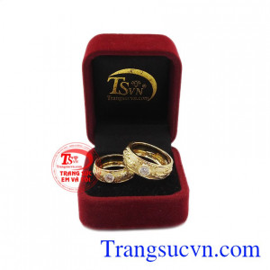 Nhẫn cưới bền đẹp và tinh tế. Nhẫn cưới song long chầu nguyệt