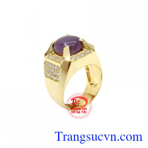 Nhẫn nam vàng Sapphire đẹp hiện đang được nhiều người yêu thích và ưu chuộng.