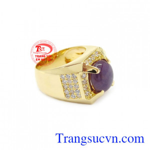 Nhẫn nam vàng Sapphire đẹp mang lại vẻ nam tính nhưng cũng không kém phần sang trọng.