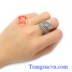 Nhẫn nam vàng trắng Korea mạnh mẽ chế tác độc đáo, mới lạ, thời trang