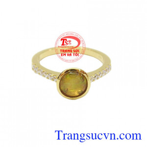 Đá opal không chỉ mang vẻ đẹp lấp lánh, rực rỡ mà còn mang lại nhiều tác dụng tốt cho người đeo