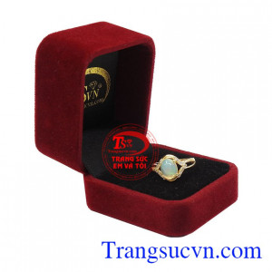 Nhẫn Nữ Opal May Mắn