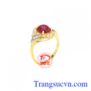 Nhẫn nữ Ruby quý phái là sản phẩm đem lại nhiều may mắn về phong thủy cho người sở hữu.