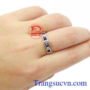 Sản phẩm thích hợp làm quà tặng cho người thân và bạn bè,Nhẫn nữ Sapphire xanh