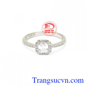 Nhẫn nữ vàng trắng tinh tế 10k được nhập khẩu từ Hàn Quốc. 