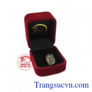 Chính vì thế mà những sản phẩm tỳ hưu luôn được khách hàng yêu thích và lựa chọn. Tỳ hưu thạch anh tóc độc đáo.