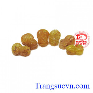 Sản phẩm có thể bọc vàng hoặc bạc làm mặt dây, mặt nhẫn. Tỳ hưu thạch anh tóc thiên nhiên đẹp.
