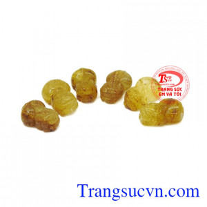 Thạch anh tóc thiên nhiên hợp phong thủy, thích hợp cho cả nam và nữ. Tỳ hưu thạch anh tóc tinh tế.