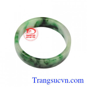 Vòng tay cẩm thạch an lành có giấy kiểm định đá quý uy tín.