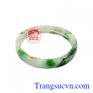 Vòng tay ngọc cẩm thạch an khang có thể bọc vàng sang trọng.