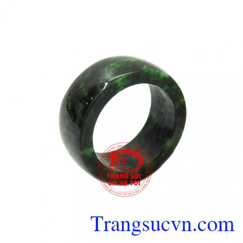 Nhẫn ngọc jadeite thiên nhiên đẹp