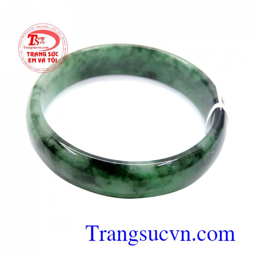 Vòng ngọc đẹp tặng phái nữ