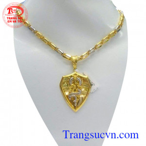 Bộ mặt dây chuyền khiên long với ý nghĩa sự hộ mệnh của rồng và sự che chắn của khiên và kiếm tạo lên bộ sản phẩm ý nghĩa và may mắn cho người dùng,Chất lượng vàng đảo bảo,Uy tín