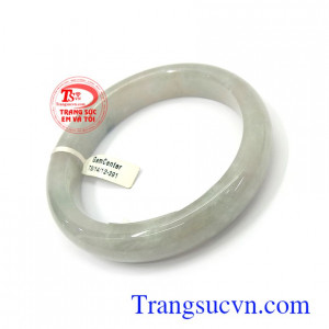 Cẩm thạch trắng cao cấp có tác dụng chiêu tài lộc, may mắn và bình an cho người đeo