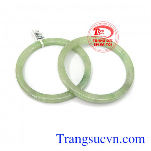 Cặp vòng ngọc cẩm thạch cạnh vuông đẹp có giấy kiểm định đá quý do trung tâm kiểm định uy tín cấp