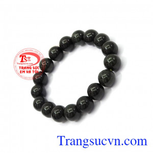 Các khối Ngọc đẹp đã là đồ gia bảo trong các danh gia vọng tộc, được lưu truyền cất giữ như báu vật,Chuỗi Ngọc cẩm thạch