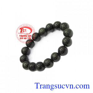 Các khối Ngọc đẹp đã là đồ gia bảo trong các danh gia vọng tộc, được lưu truyền cất giữ như báu vậtm thạch,Chuỗi Ngọc cẩm thạch
