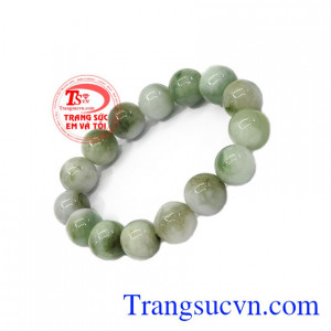 Ngọc cẩm thạch là loại ngọc quý, mang lại cho người dùng sự bình an và may mắn,Chuỗi ngọc cẩm thạch xanh biếc cười